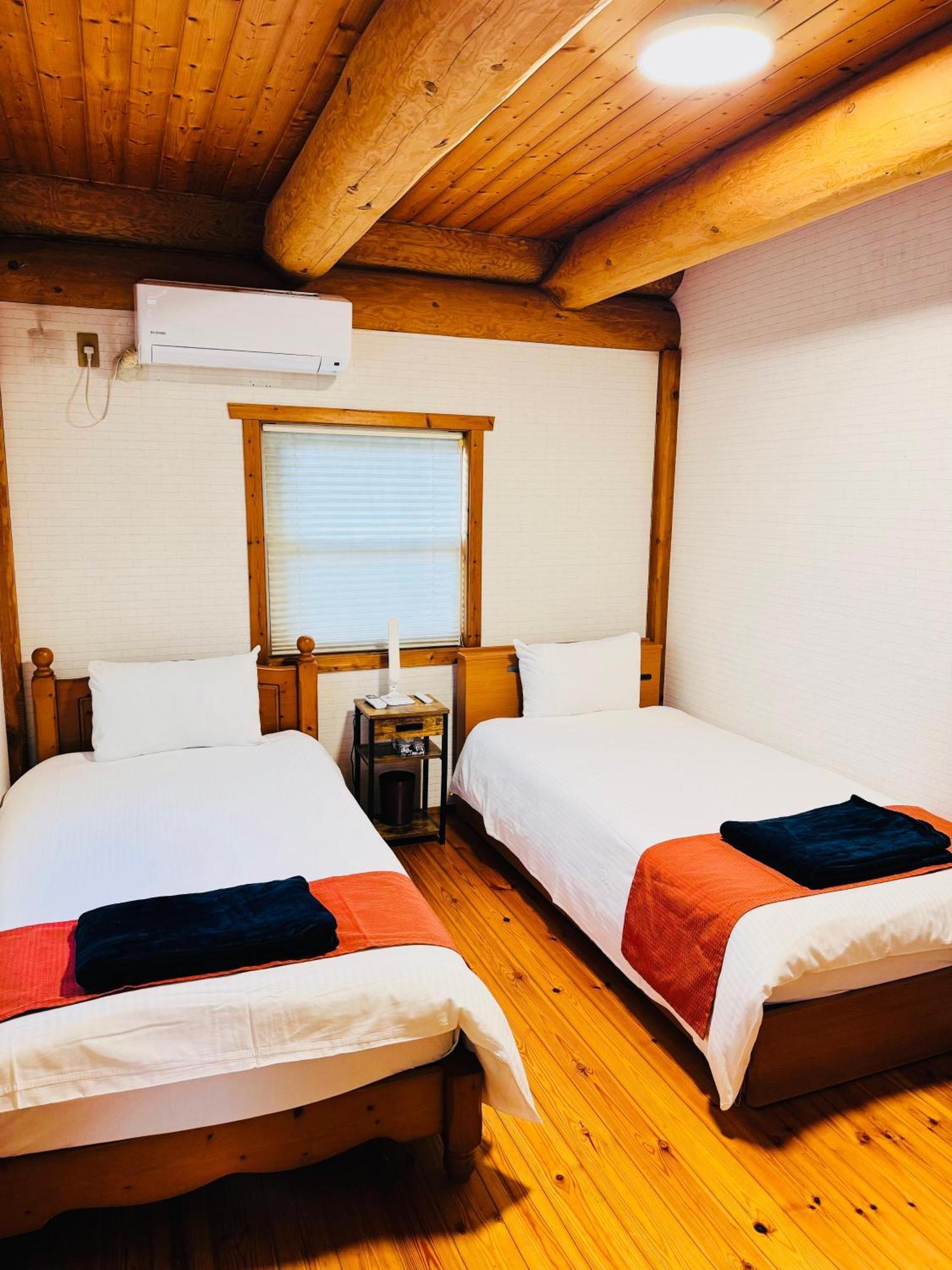 Отель Yufuin Log House No Yado Tom Sawyer Экстерьер фото