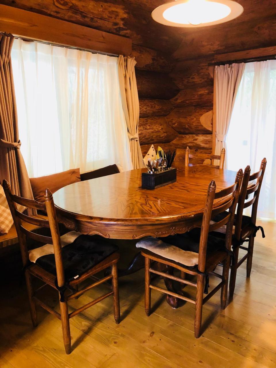 Отель Yufuin Log House No Yado Tom Sawyer Экстерьер фото